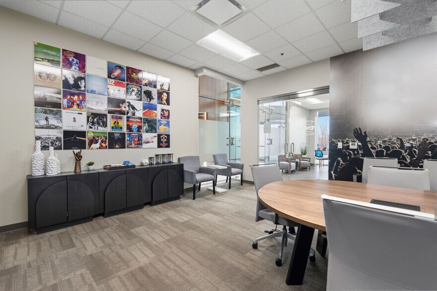 More Photos Of 2100 W Pleasant Grove Blvd, Pleasant Grove Office For Lease