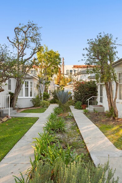 More Photos Of 10651 Whipple St, North Hollywood Multifamily For Sale