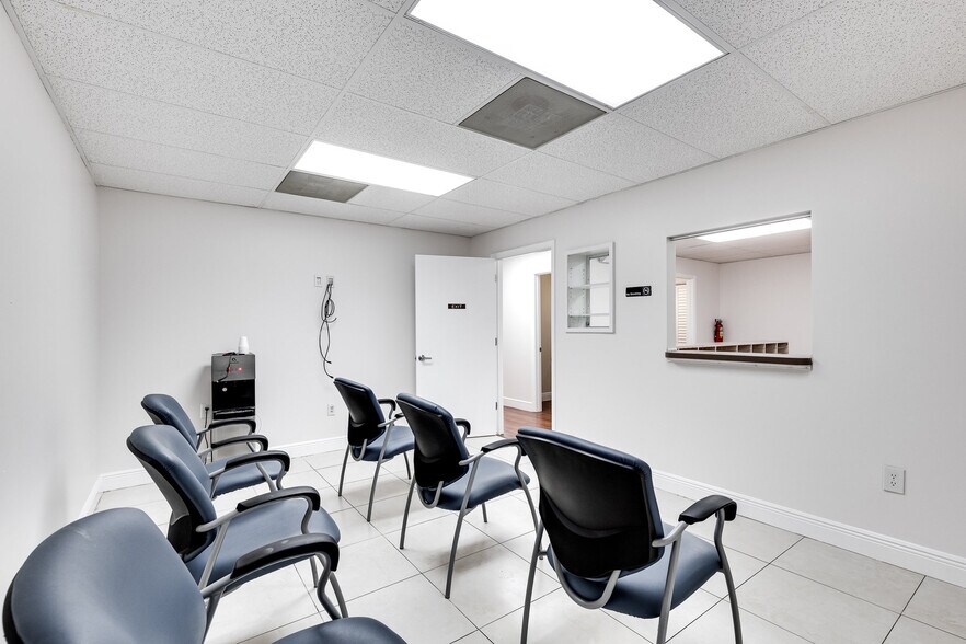 More Photos Of 7421 N University Dr, Tamarac Medical For Sale