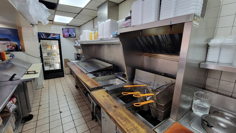 More Photos Of 20804 Plymouth Rd, Detroit Restaurant For Sale