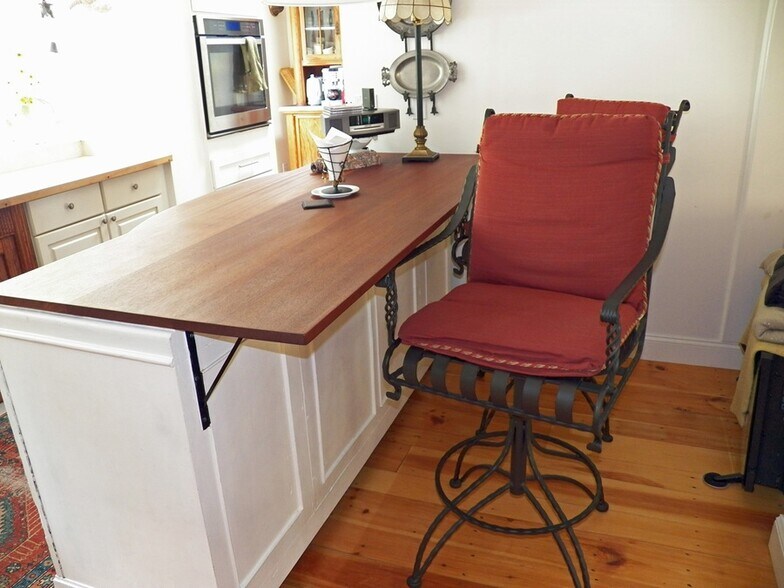 More Photos Of 146 Calef Hwy, Barrington Flex For Sale