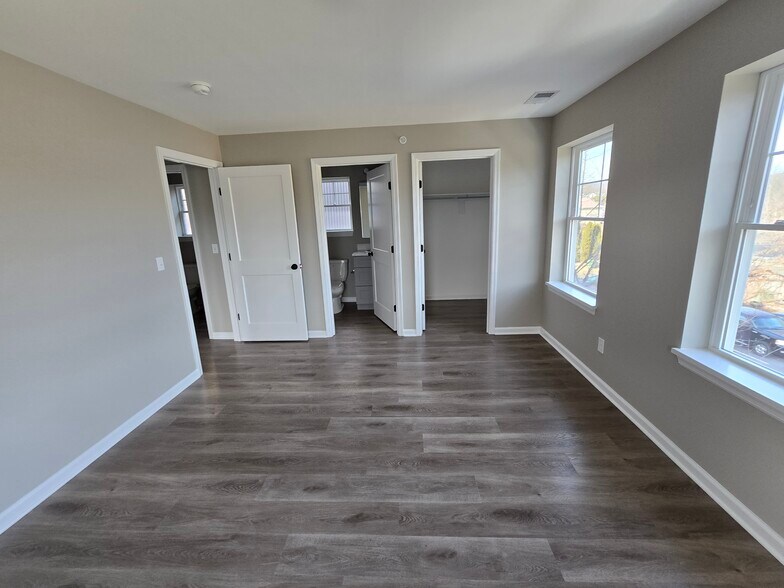 More Photos Of 237 Main St, Hackettstown Apartments For Sale