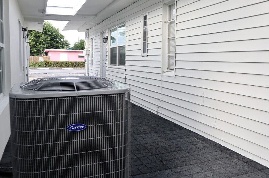 More Photos Of 931 N J St, Lake Worth Beach Apartments For Sale