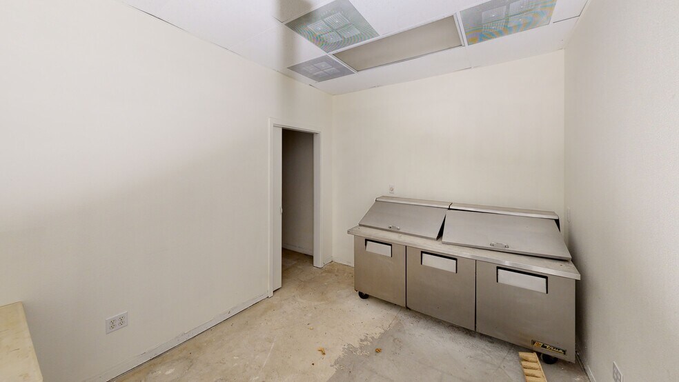 More Photos Of 5133 Madison Ave, Sacramento Freestanding For Lease