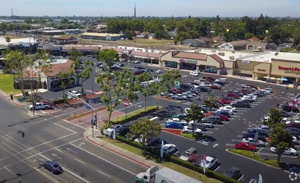 More Photos Of 503-795 N Golden State Blvd, Turlock Unknown For Lease