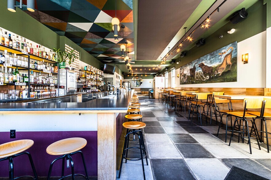 More Photos Of 2543-2545 24th St, San Francisco Storefront Retail Residential For Lease