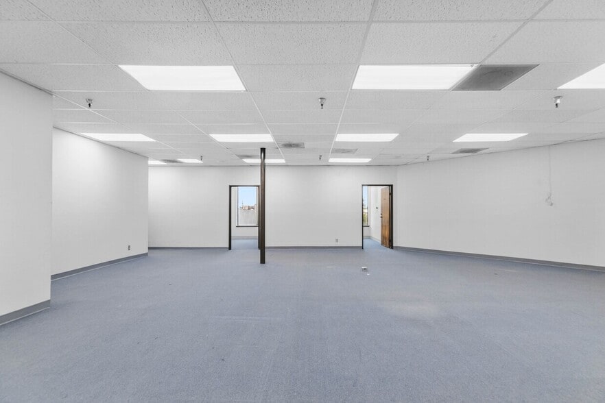 More Photos Of 9036 Winnetka Ave, Northridge Loft Creative Space For Lease