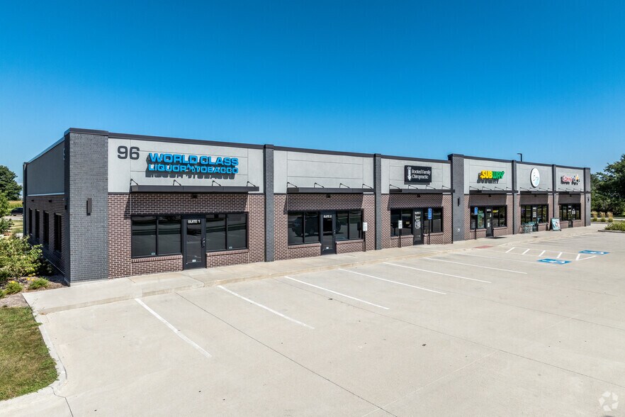 Primary Photo Of 96 Paine Cir, Bondurant Freestanding For Lease