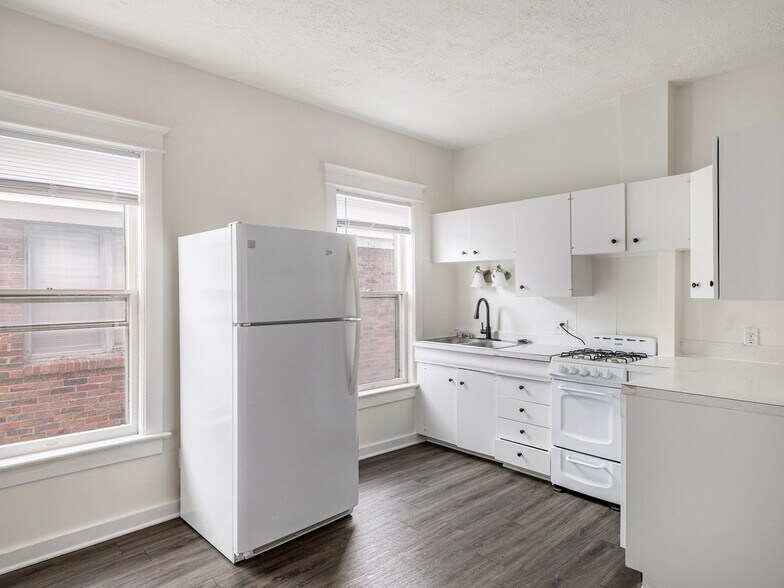 More Photos Of 1618 S 32nd Ave, Omaha Apartments For Sale