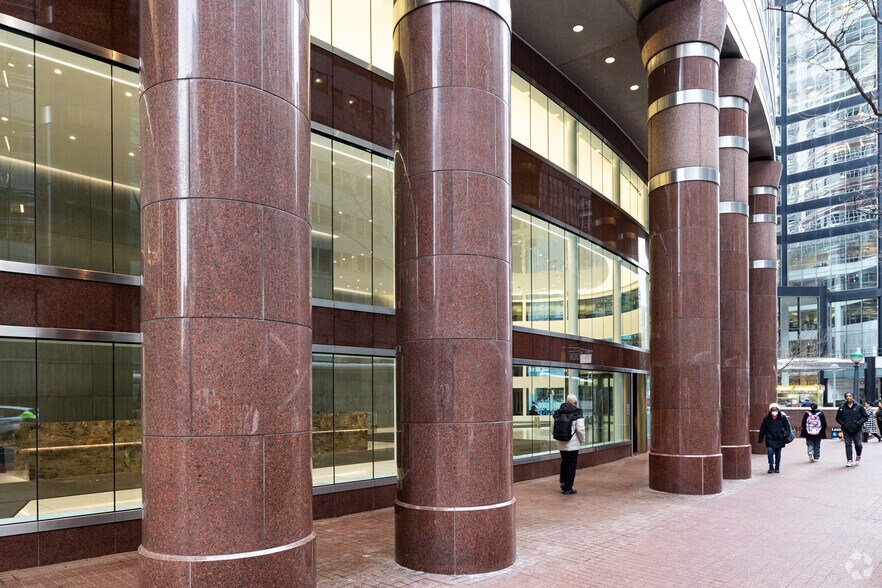 More Photos Of 885 Third Ave, New York Office For Lease