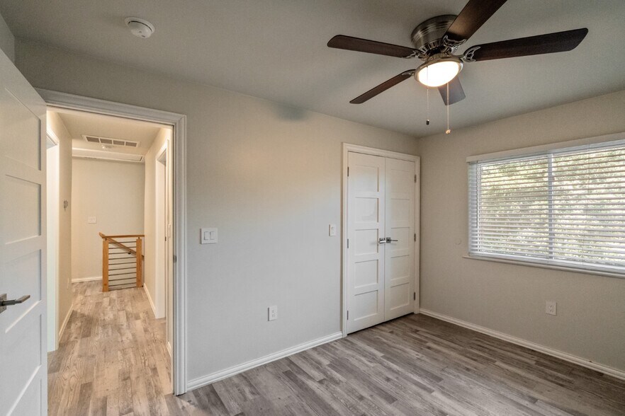 More Photos Of 8905 Tronewood Dr, Austin Apartments For Sale