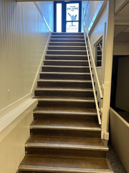 More Photos Of 308 N 4th St, Lafayette Storefront Retail Residential For Lease