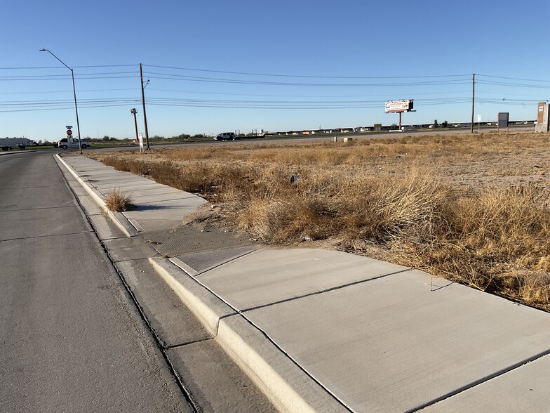 More Photos Of 3173 Soar Ave, Yuma Land For Sale