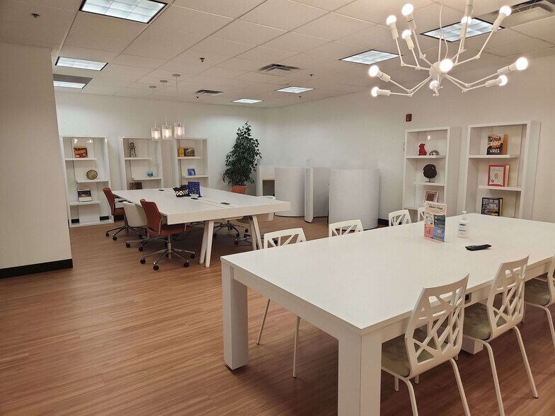 More Photos Of 201 N Illinois St, Indianapolis Coworking Space