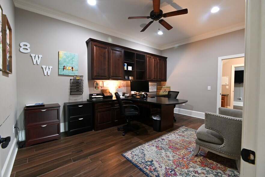 More Photos Of 150 Jw Plaza Dr SE, Calhoun Office For Sale