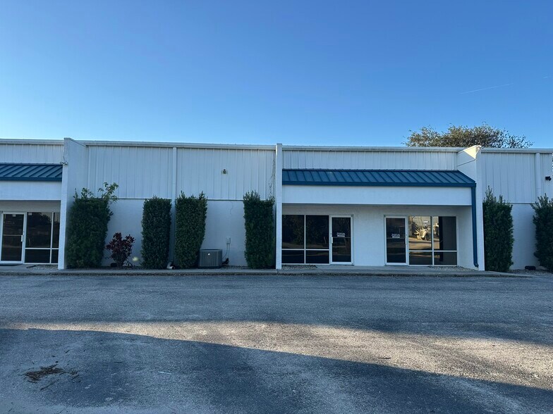 More Photos Of 18480 Paulson Dr, Port Charlotte Warehouse For Sale