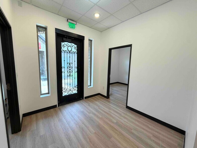 More Photos Of 11583 Independence Pky, Frisco Medical For Sale