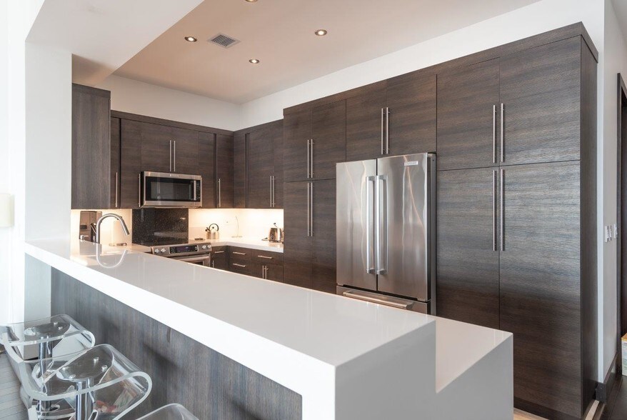 More Photos Of 18000 Groeschke Rd, Houston Airplane Hangar For Sale