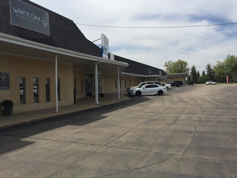 More Photos Of 2317-2323 E Lincolnway, Sterling Medical For Lease