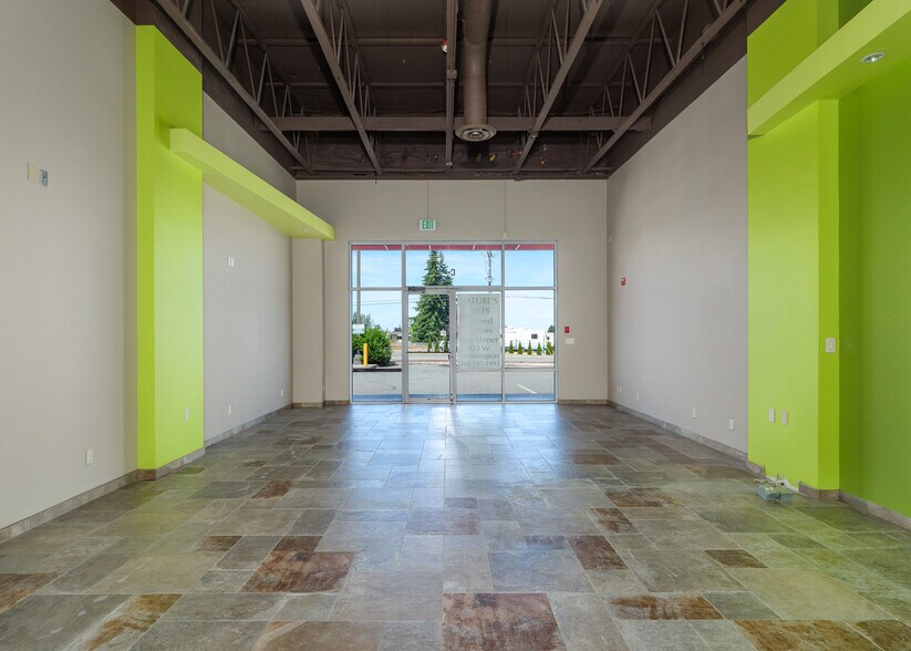 More Photos Of 755 W Washington St, Sequim General Retail For Lease