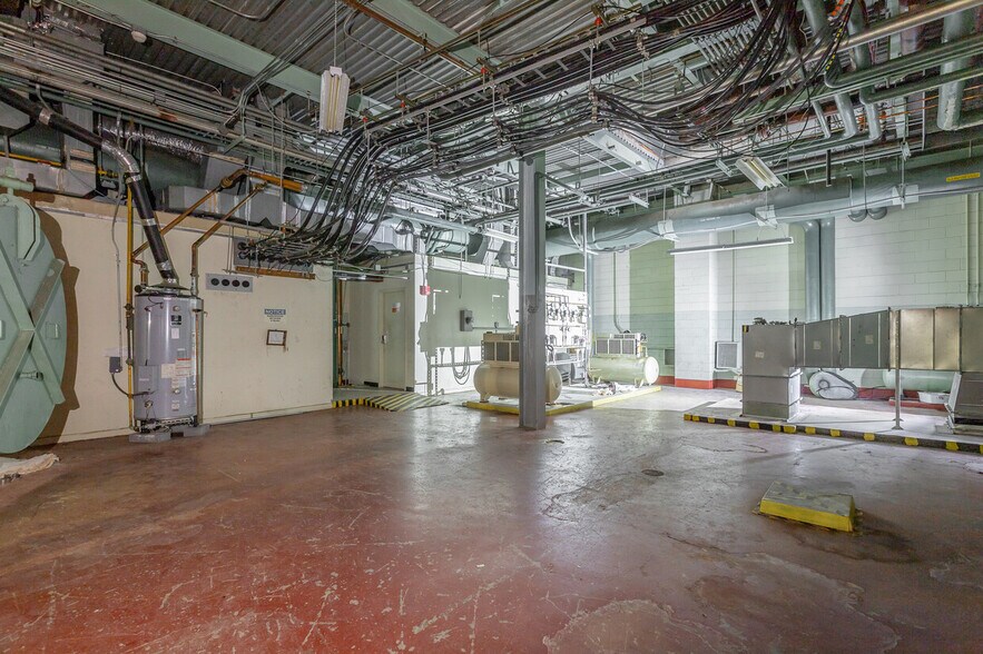 More Photos Of 701 Market St, Chattanooga Office Residential For Sale