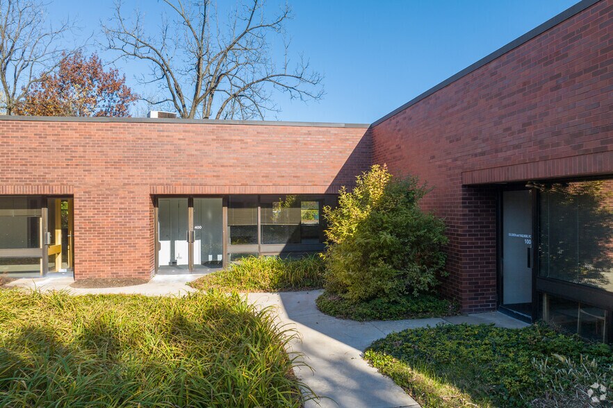 More Photos Of 583-595 Skippack Pike, Blue Bell Office For Lease