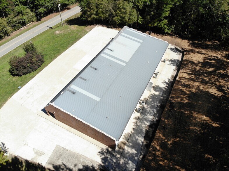 More Photos Of 232-236 Industrial Park Dr, Commerce Office For Sale