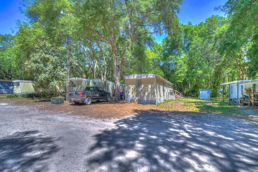 More Photos Of 20303 Old Somerset Acres Ln, Spring Hill Manufactured Housing Mobile Home Park For Sale