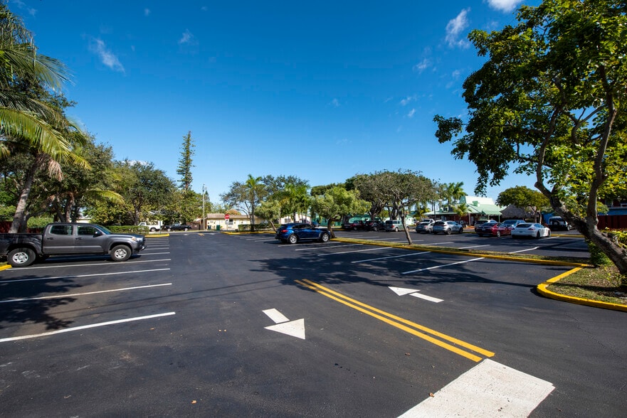 More Photos Of 1300 S Federal Hwy, Dania Restaurant For Sale