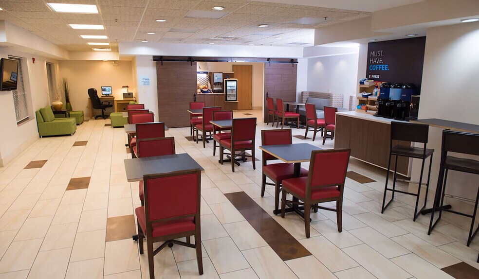 More Photos Of 58364 In-19, Elkhart Hotel For Sale