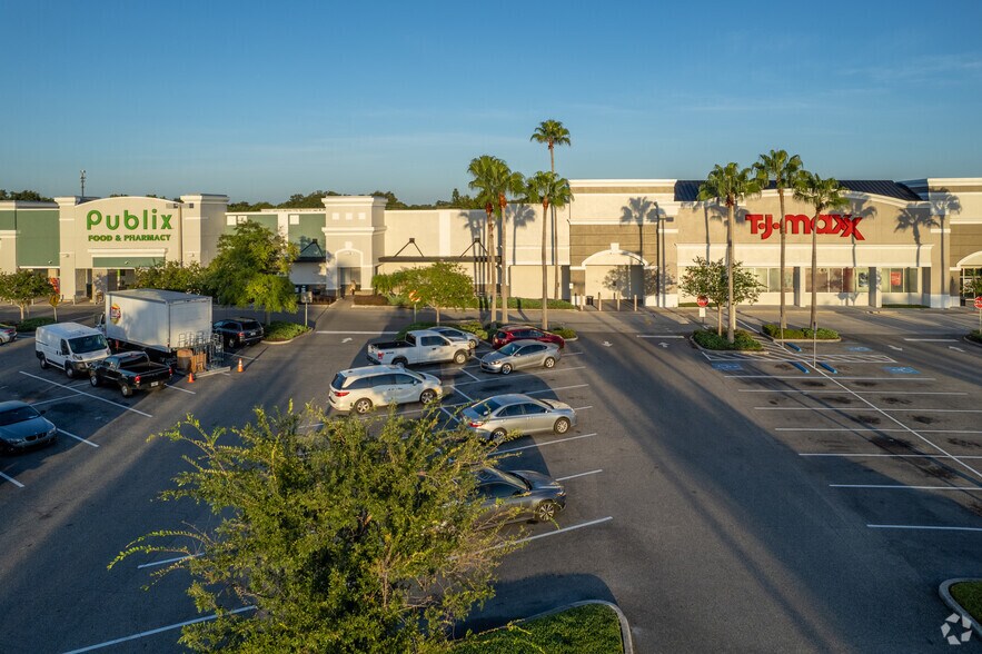 More Photos Of 1455 Semoran Blvd, Casselberry Unknown For Lease