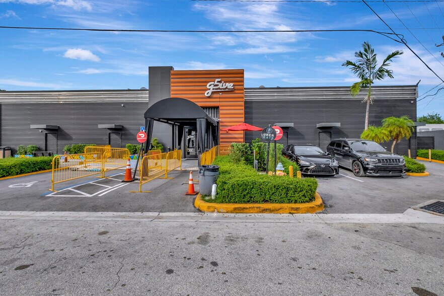 More Photos Of 337 NW 170th St, North Miami Beach Warehouse For Sale