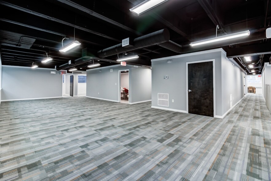 More Photos Of 25300 Lorain Rd, North Olmsted Medical For Lease