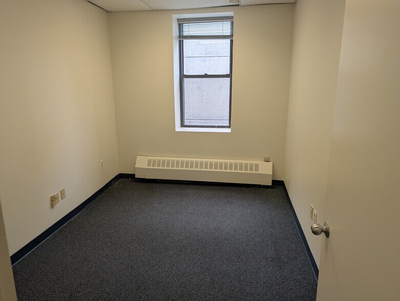 More Photos Of 24 Thorndike St, Cambridge Office For Lease