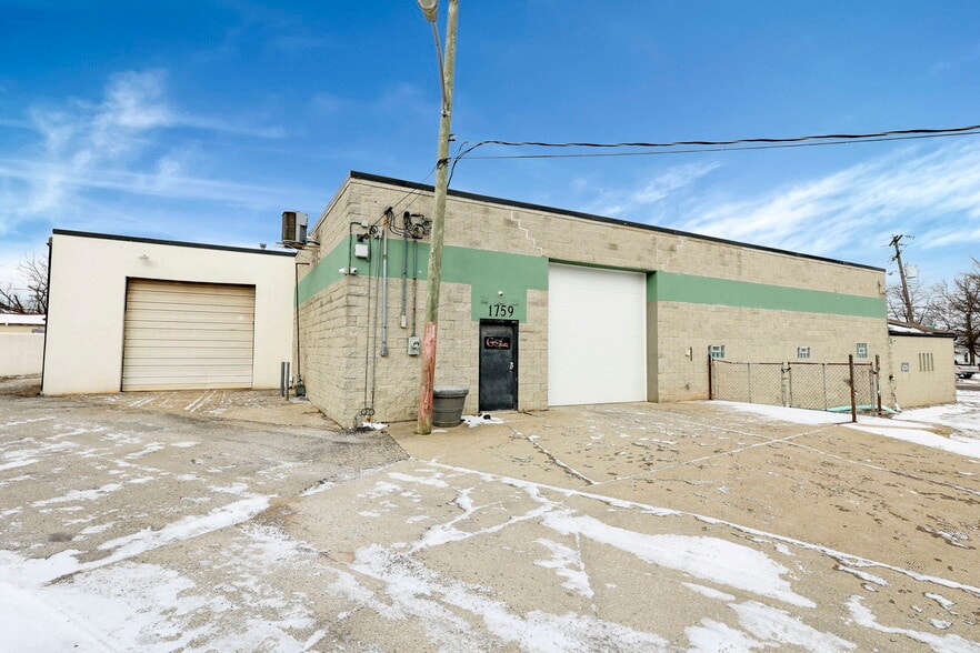 More Photos Of 1759 Old Leonard Ave, Columbus Warehouse For Sale