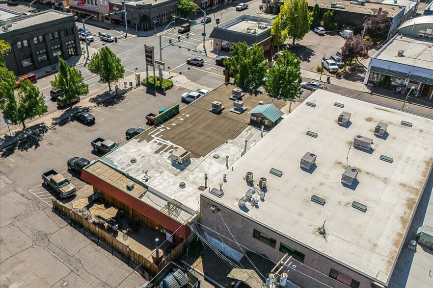 More Photos Of 121 NE 3rd St, Prineville Restaurant For Sale