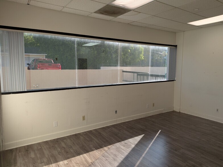 More Photos Of 3959 Foothill Blvd, La Crescenta Office For Lease