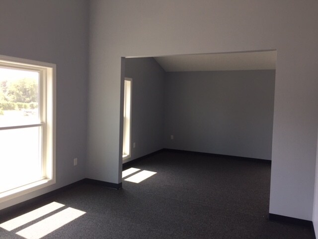 More Photos Of 271 Derry Rd, Litchfield Medical For Sale