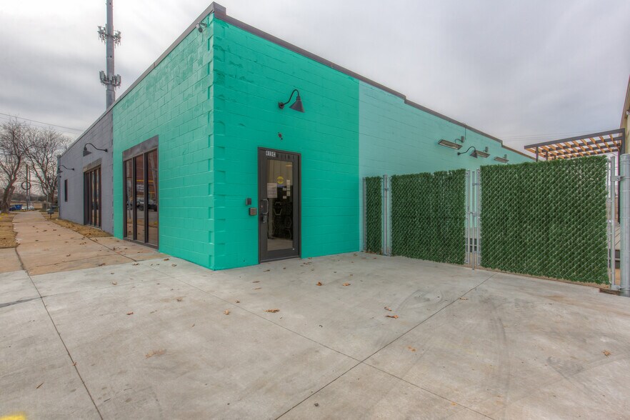 More Photos Of 415 E 12th St E, Tulsa Office For Lease