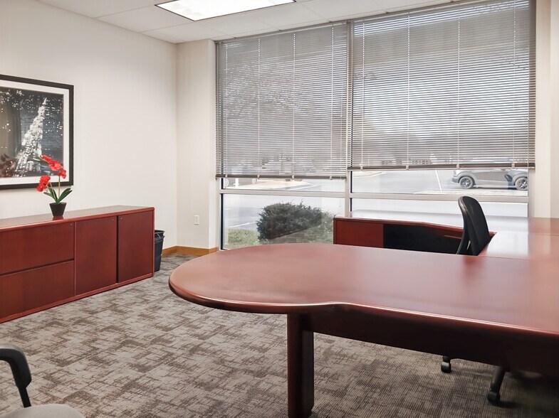 More Photos Of 14400 Metcalf Ave, Overland Park Coworking Space