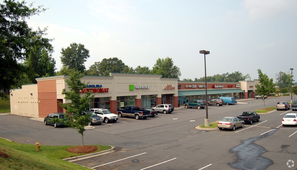 More Photos Of 9020 Albemarle Rd, Charlotte Unknown For Lease