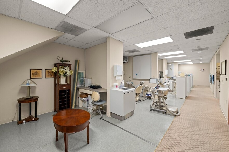 More Photos Of 4400 SW 110th Ave, Beaverton Medical For Sale