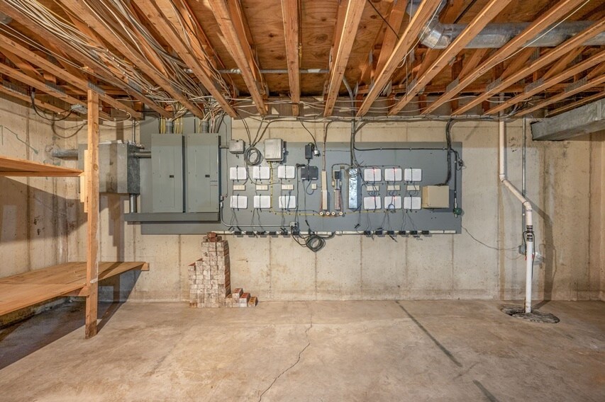 More Photos Of 311 S Nicollet St, Blue Earth Healthcare For Sale