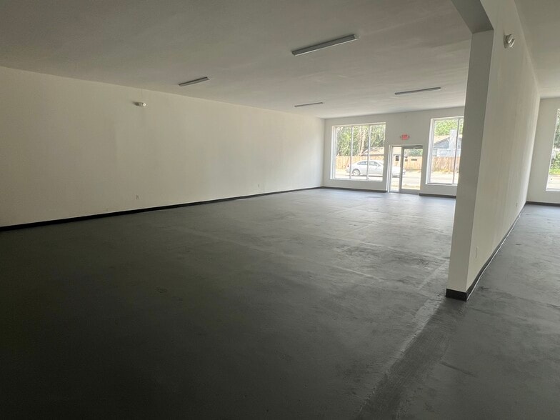 More Photos Of 1044-1050 Cassat Ave, Jacksonville Storefront For Sale