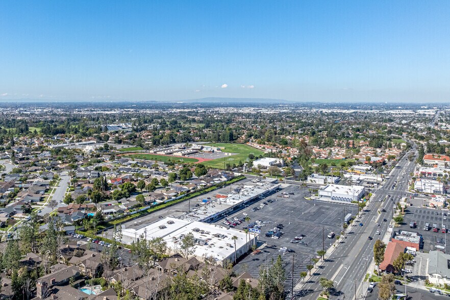 More Photos Of 15800 Imperial Hwy, La Mirada Drugstore For Lease
