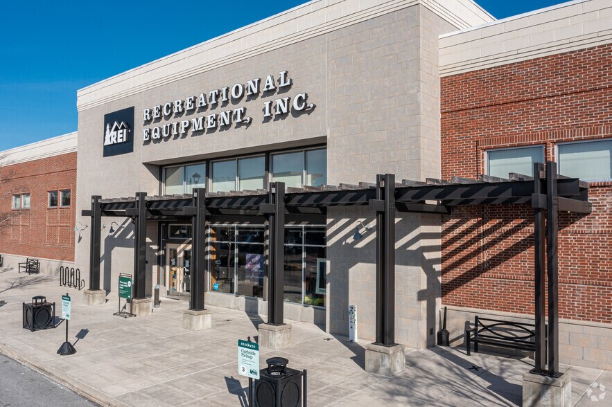 More Photos Of 11275 W Broad St, Glen Allen Unknown For Lease