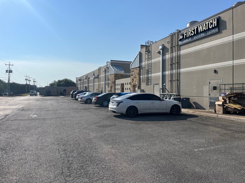 More Photos Of 8603 Highway 151, San Antonio Storefront For Lease