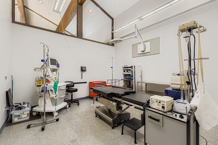 More Photos Of 5420 S Quebec St, Englewood Medical For Lease