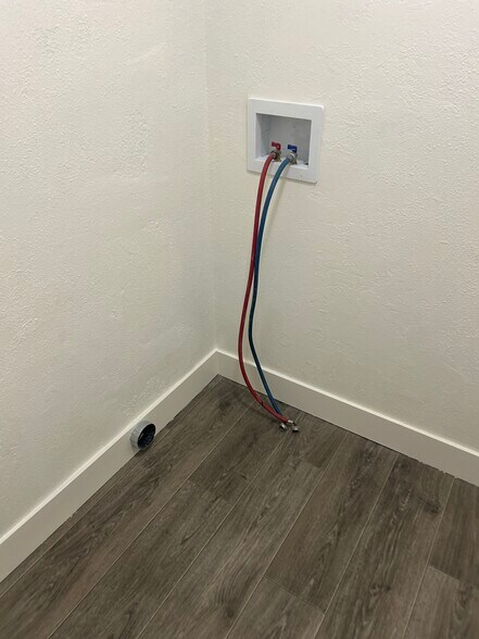 More Photos Of 1421 Montgomery Dr, Santa Rosa Office For Lease
