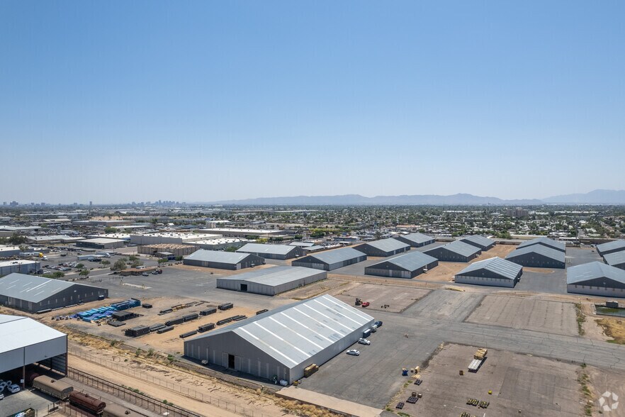 More Photos Of 5220 N 51st Ave, Glendale Warehouse For Lease